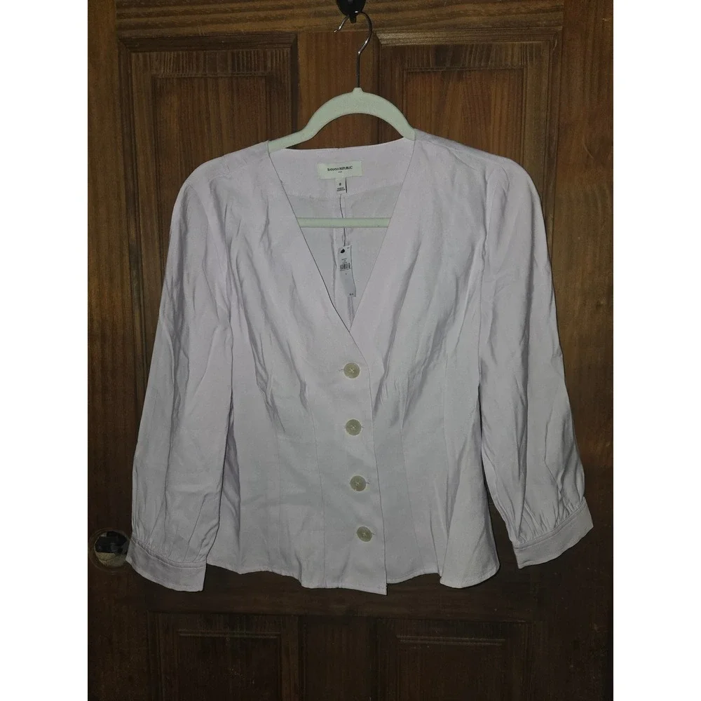 Banana Republic Womens Lavender V-Neck Button Front preppy acedemic Blouse  NEW